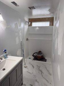 Facebook (23)